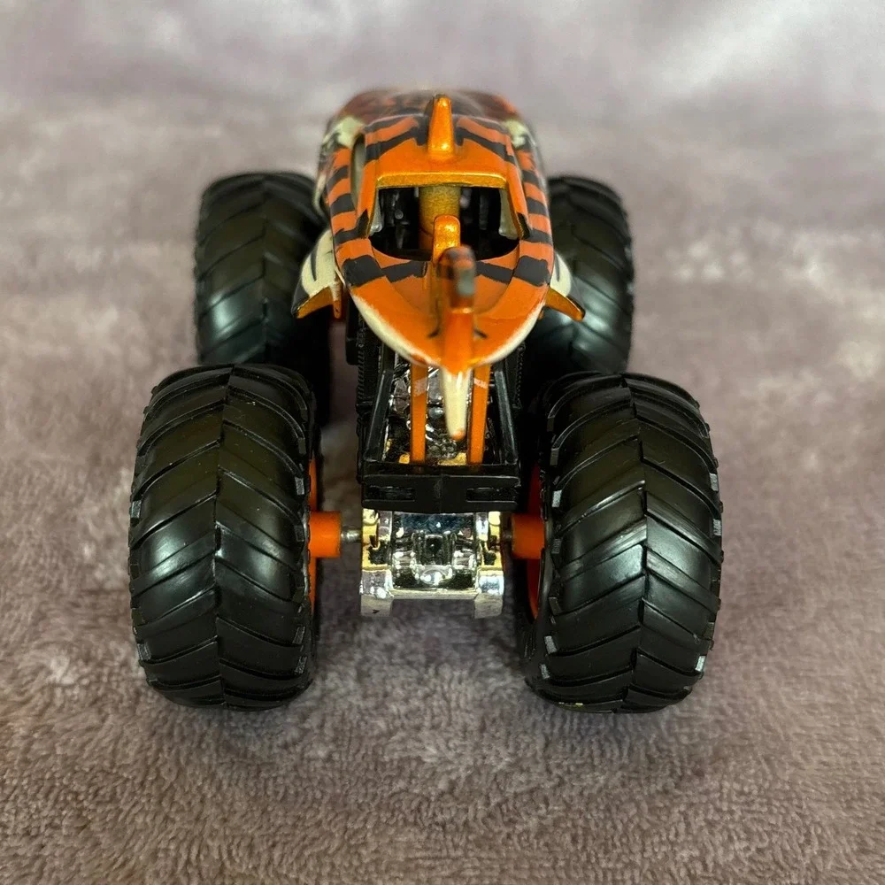 Hot Wheels Monster Trucks Tiger Shark Die-Cast 1:64 Orange Black Toy Car